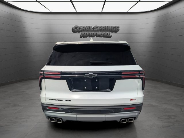 Used 2024 Chevrolet Traverse Z71 w/ Enhanced Driving Package AWD/4WD image 5