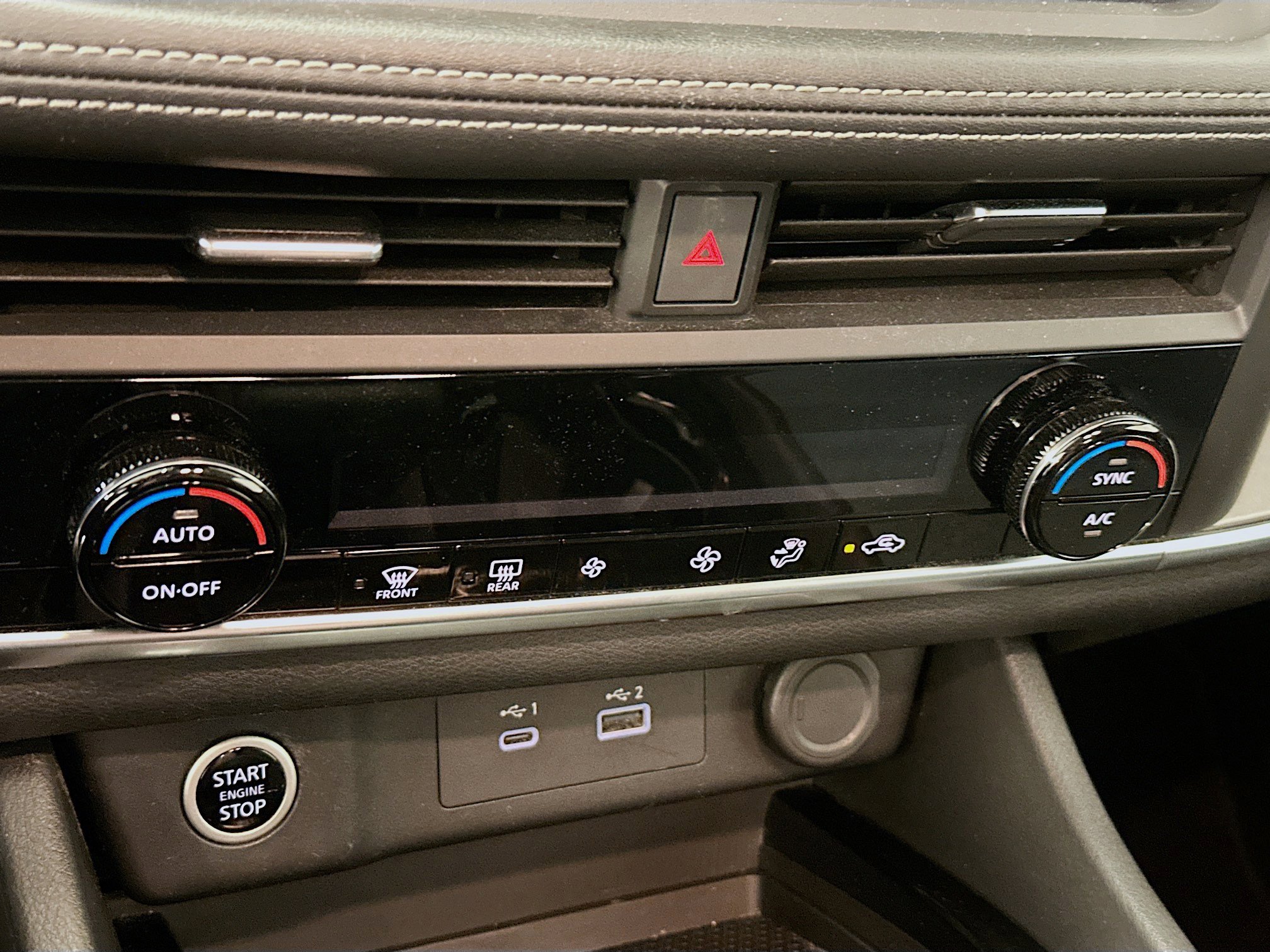 Used 2023 Nissan Rogue SV image 23