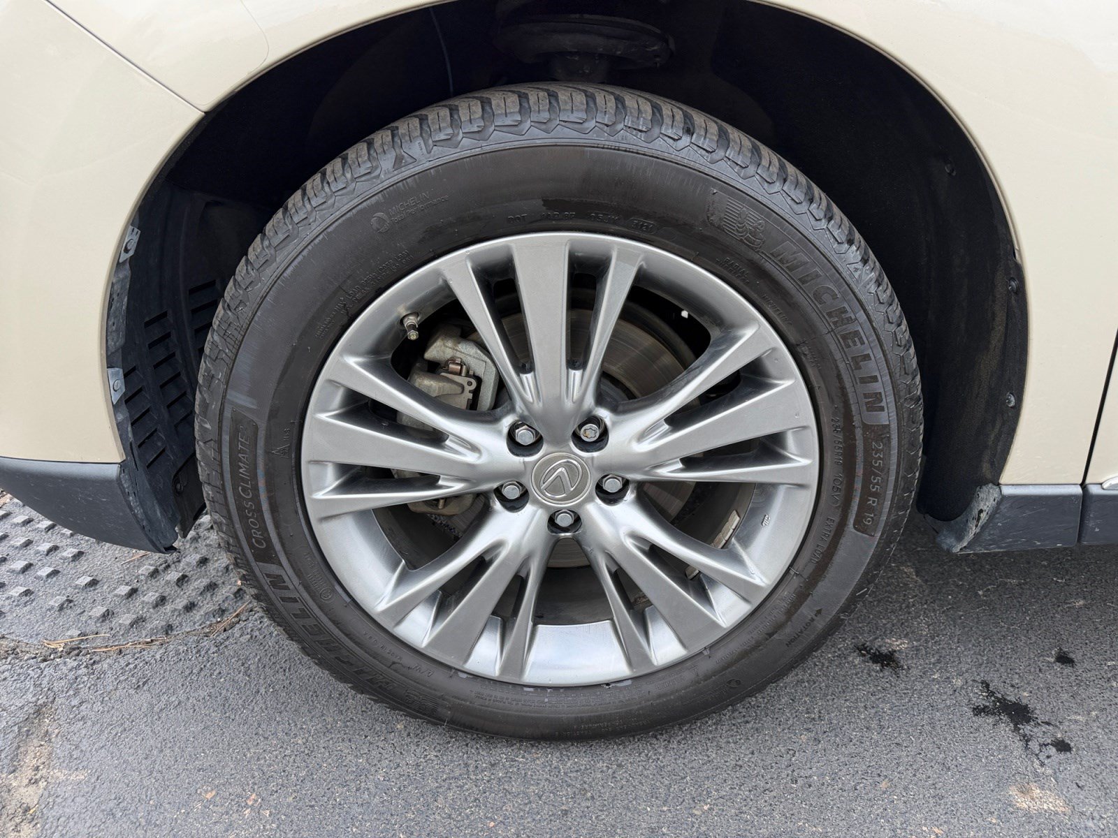 Used 2013 Lexus RX 450h AWD w/ Navigation Pkg image 24