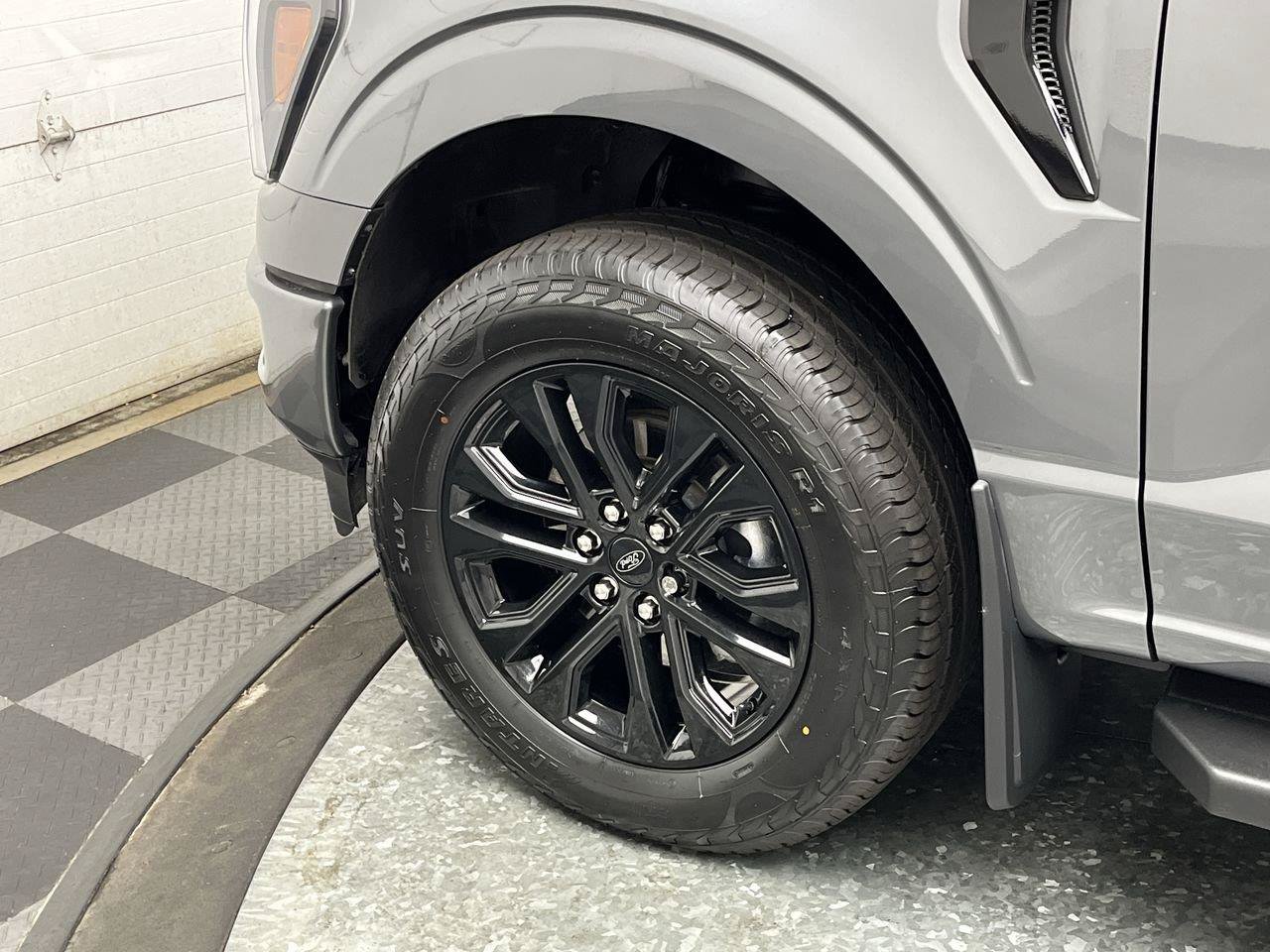 Used 2024 Ford F150 Lariat w/ Equipment Group 502A High AWD/4WD image 38