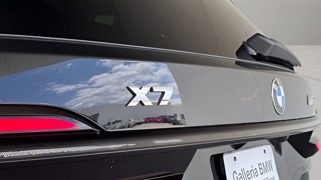 Used 2026 BMW X7 M60i image 23