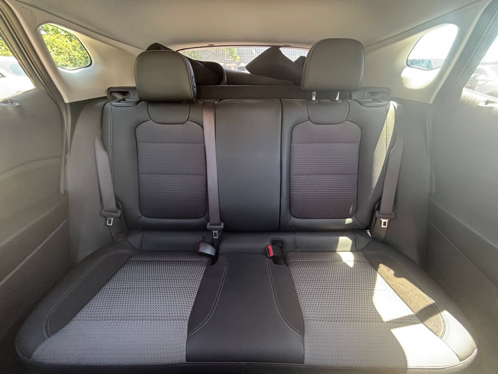 Used 2025 Chevrolet Trax LT FWD image 35