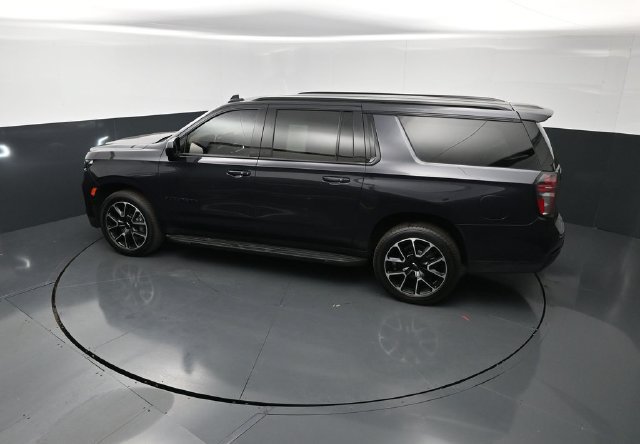 Used 2023 Chevrolet Suburban RST RWD image 24