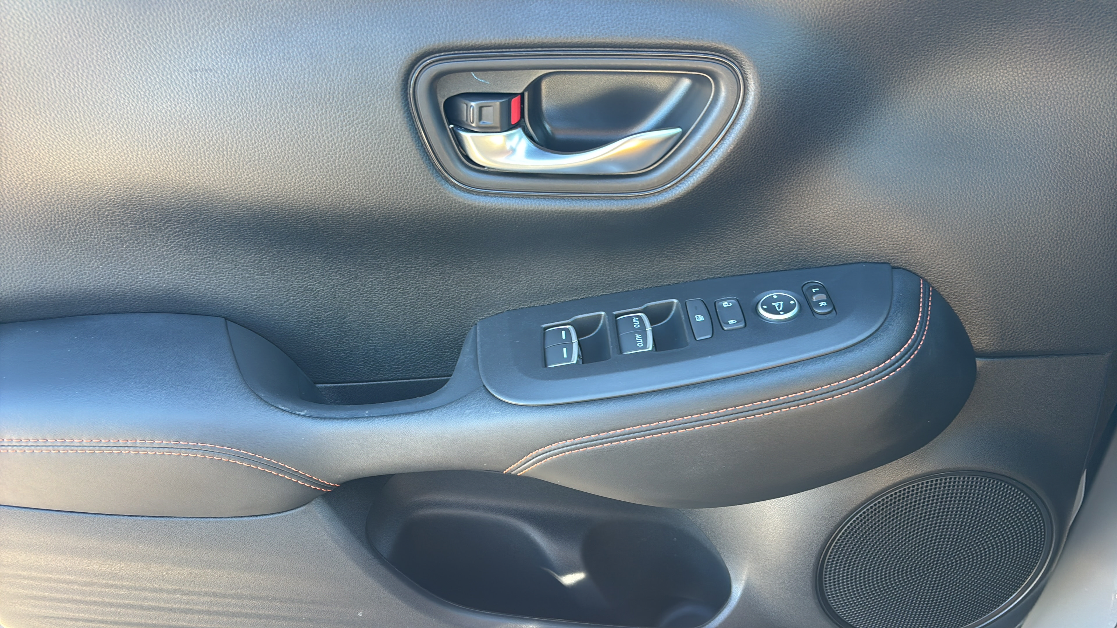 Certified 2024 Honda HR-V Sport image 27
