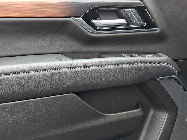 Used 2025 GMC Yukon Denali image 21