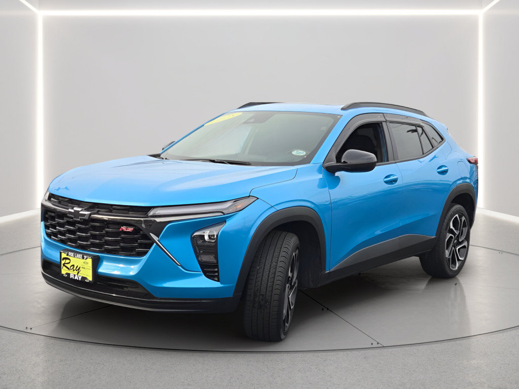 Used 2025 Chevrolet Trax RS w/ Sunroof Package FWD image 4