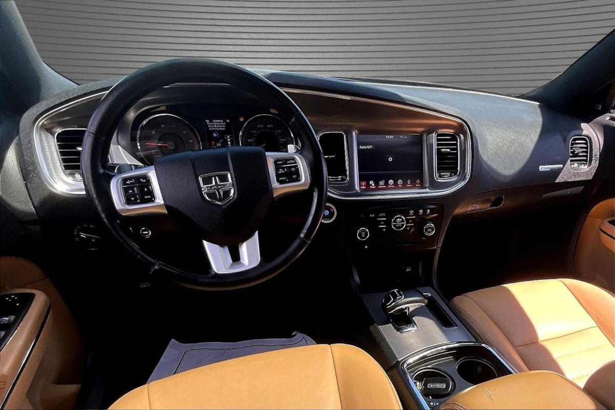 Used 2012 Dodge Charger SXT Plus RWD image 7
