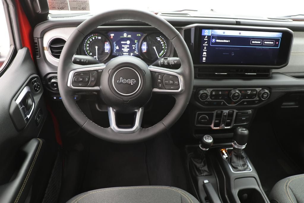 Used 2025 Jeep Wrangler Unlimited Sahara AWD/4WD image 13