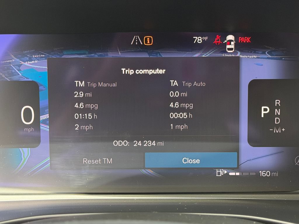 Certified 2023 Volvo XC40 B5 Plus w/ Driver Assist Package AWD/4WD image 10