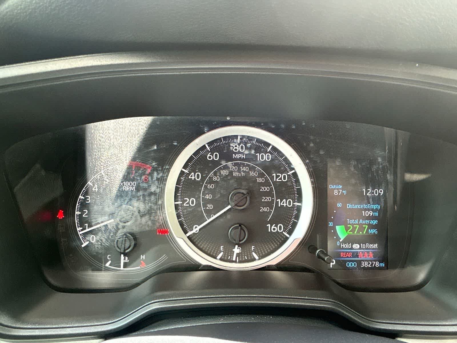 Used 2022 Toyota Corolla LE FWD image 19