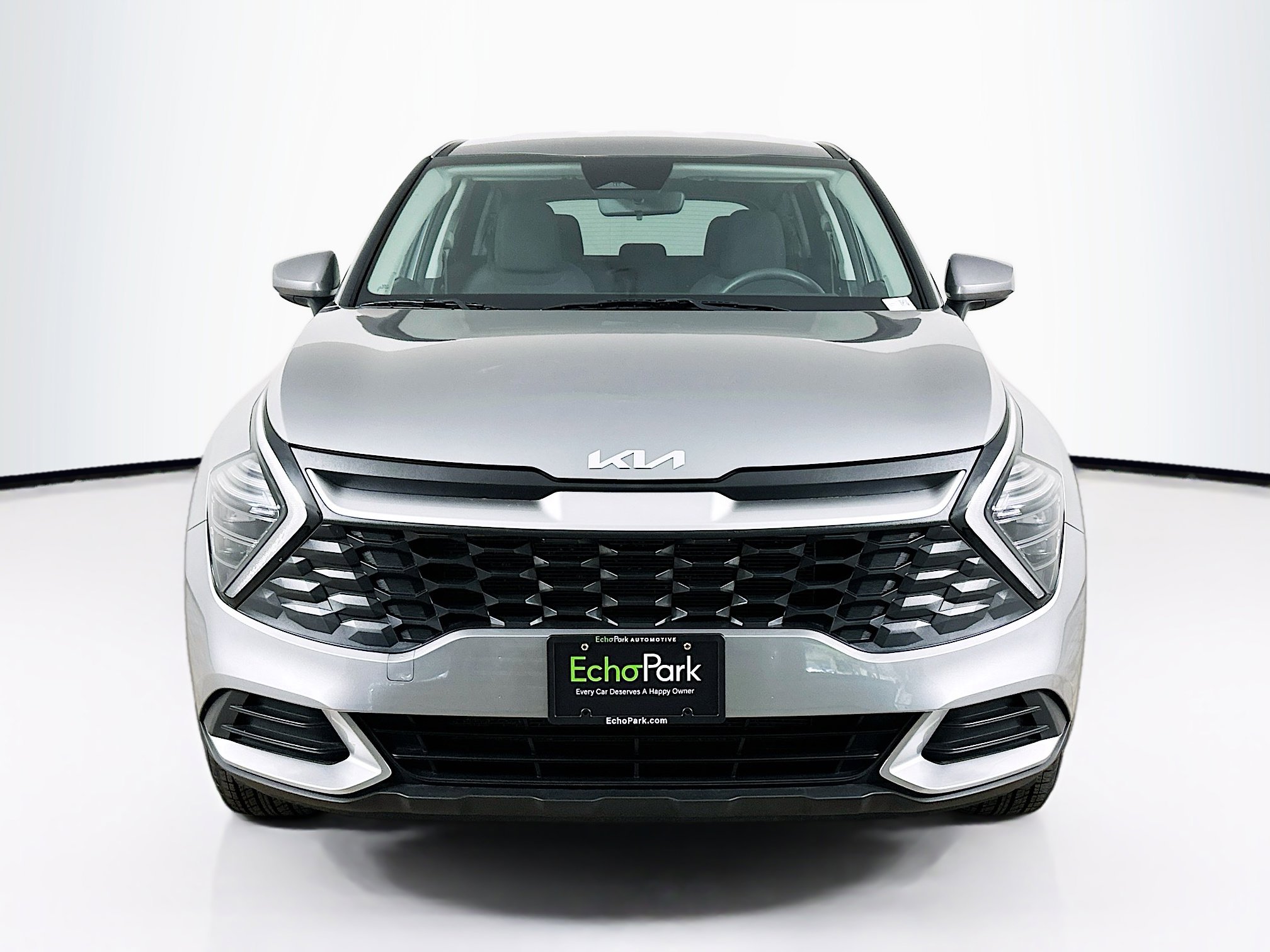 Used 2025 Kia Sportage LX image 2