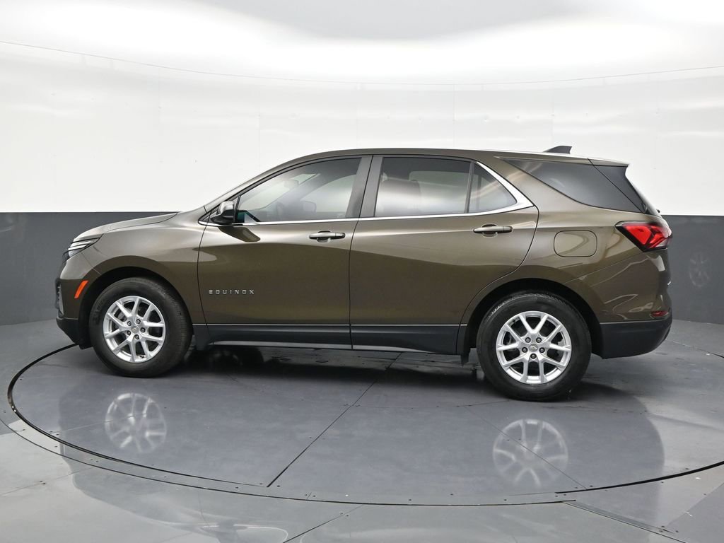Used 2024 Chevrolet Equinox LT image 2