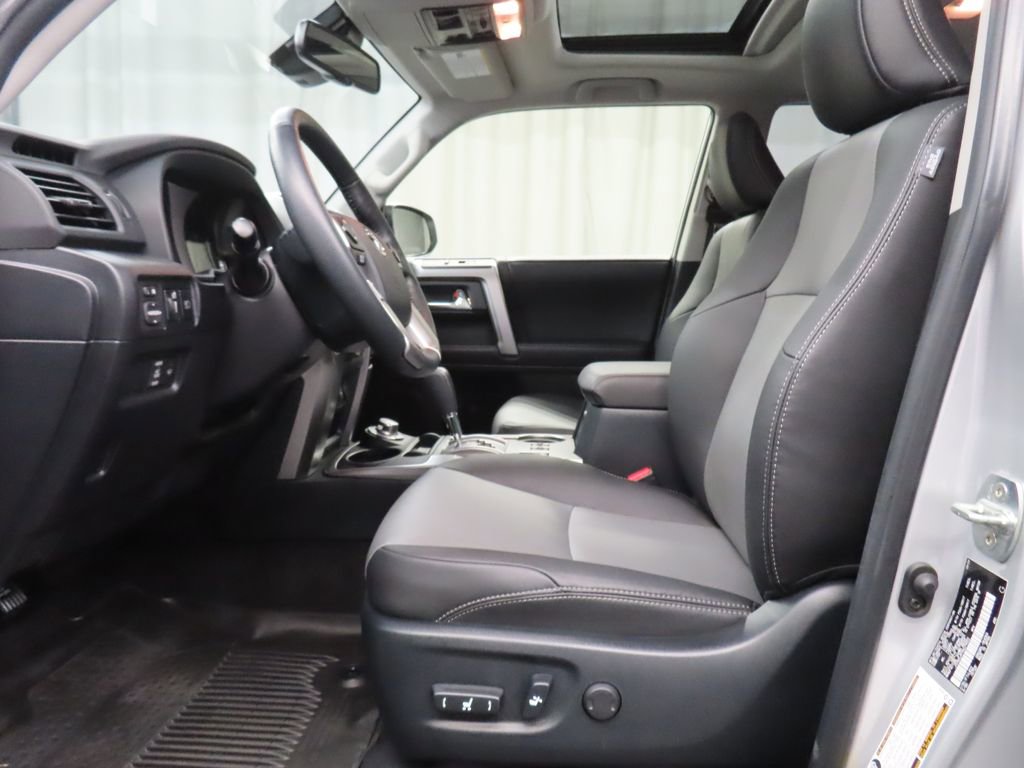 Used 2024 Toyota 4Runner SR5 Premium w/ Moonroof Package AWD/4WD image 12