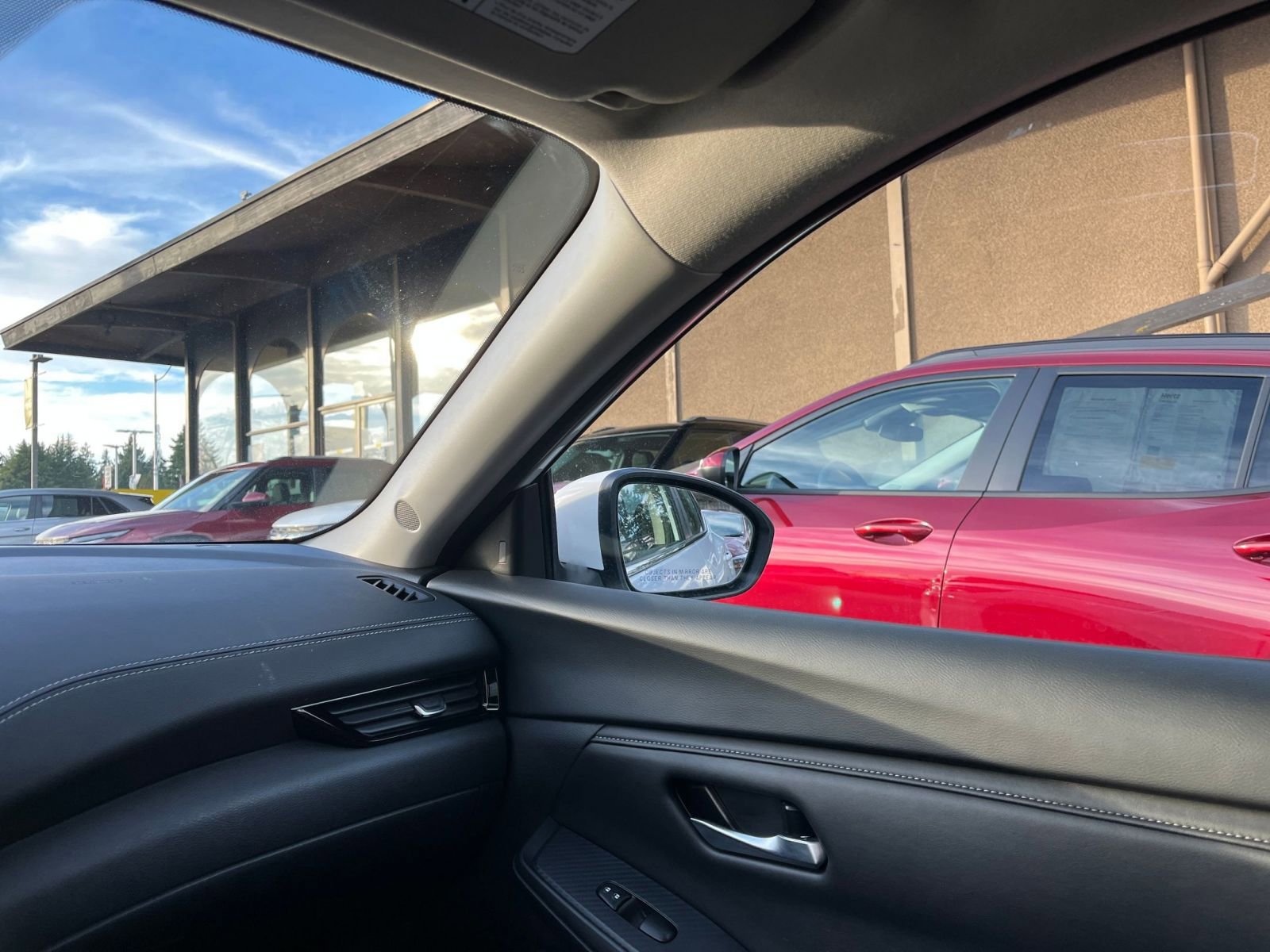 Used 2025 Nissan Sentra SV image 35