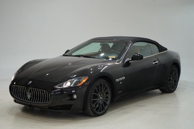 Used 2016 Maserati GranTurismo Convertible RWD image 3