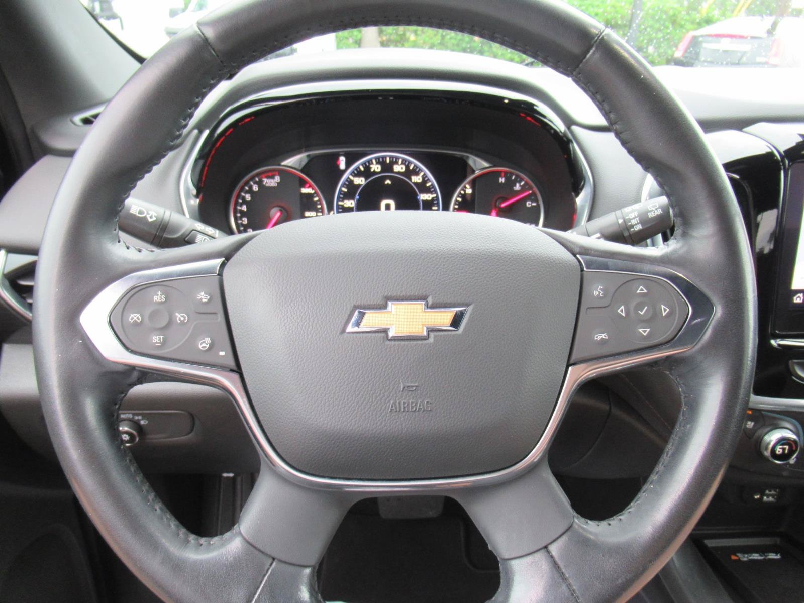Used 2022 Chevrolet Traverse High Country FWD image 26
