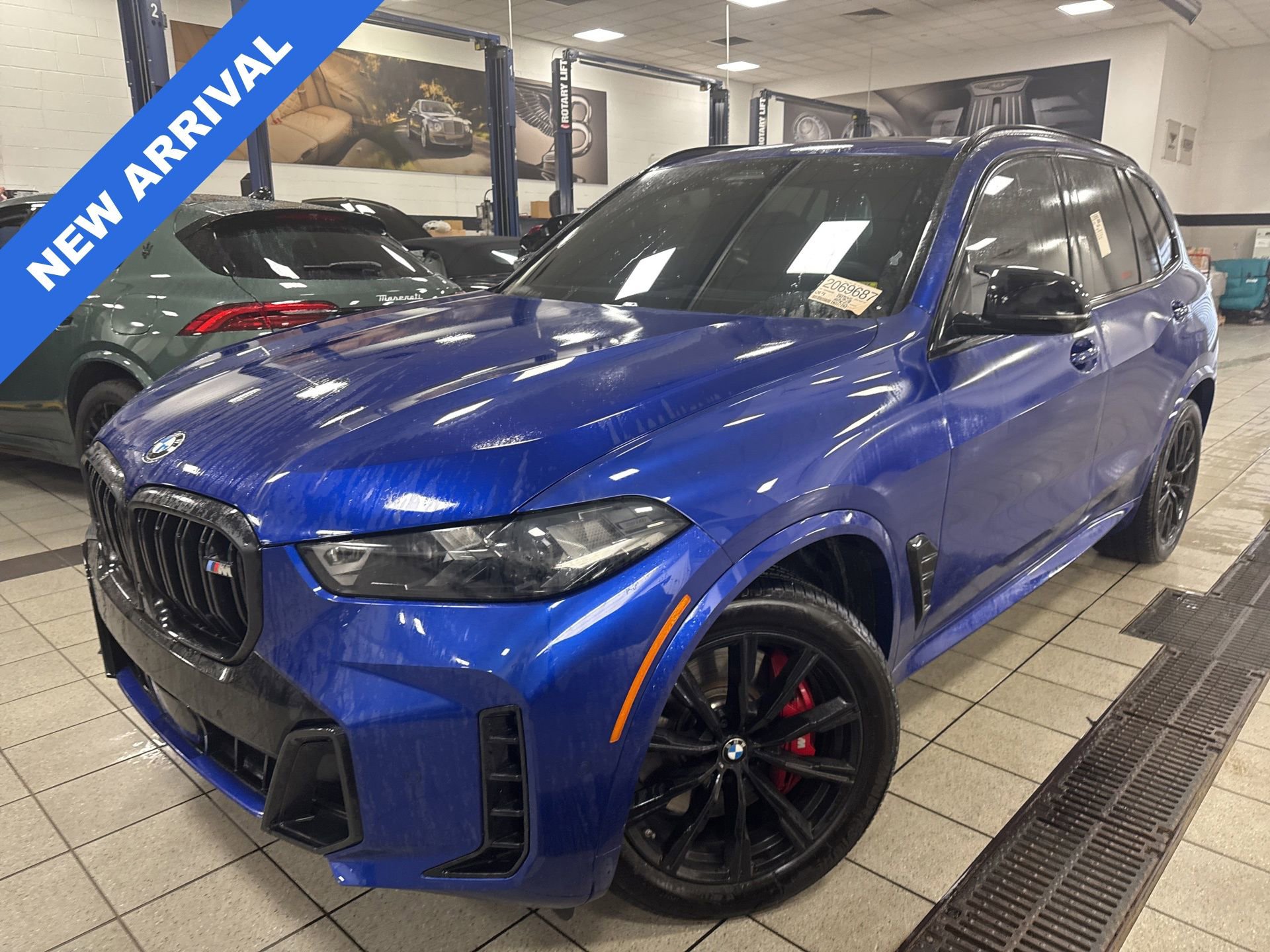 Used 2025 BMW X5 M60i w/ Executive Package image 5