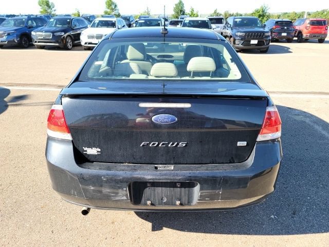 Used 2010 Ford Focus SE FWD image 6