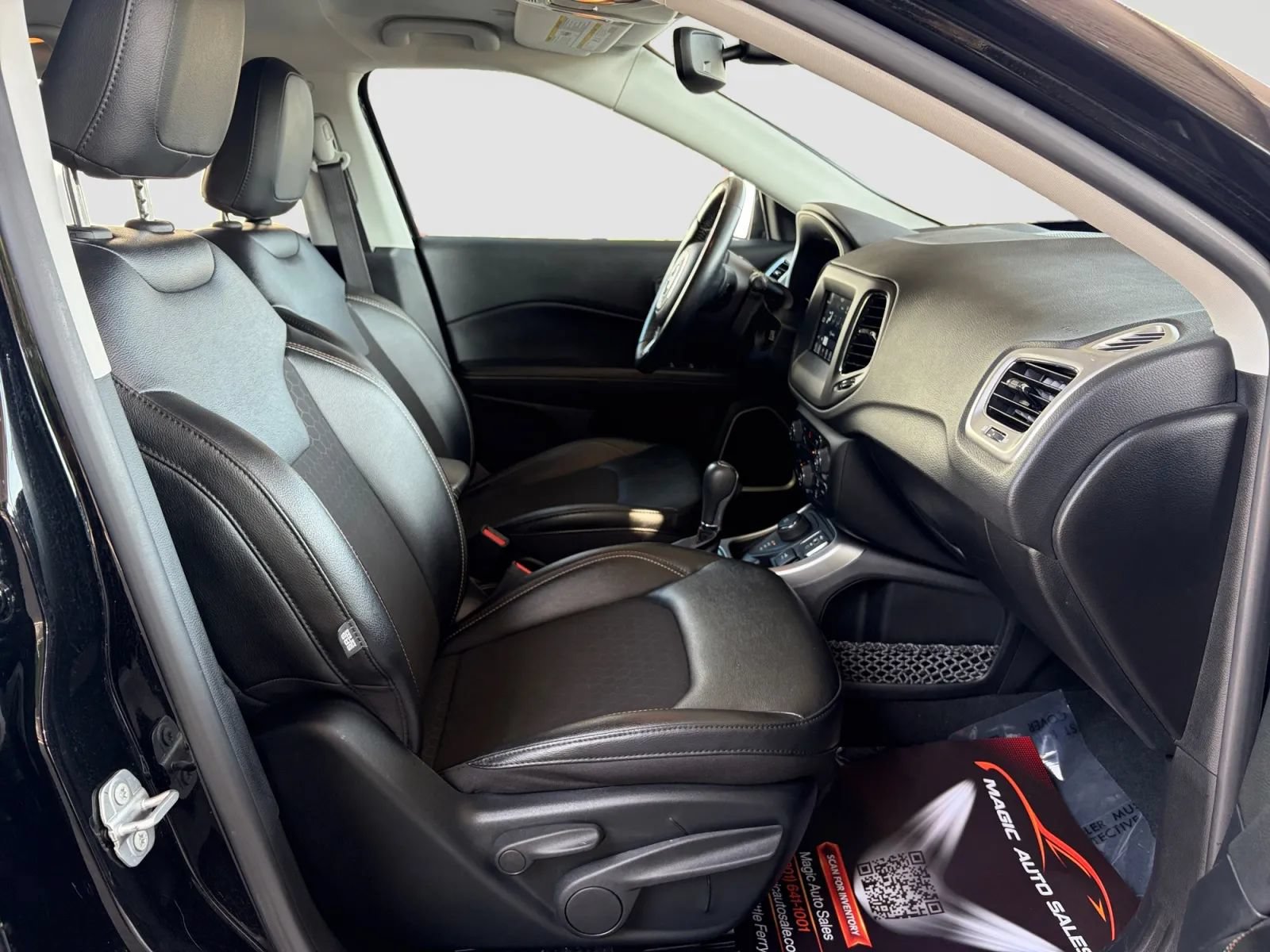 Used 2021 Jeep Compass Latitude w/ Driver Assistance Group AWD/4WD image 21