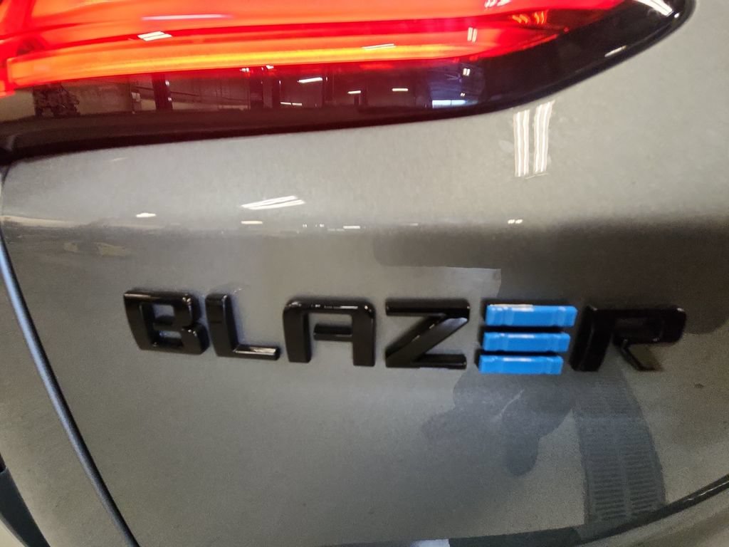 Certified 2024 Chevrolet Blazer EV RS AWD/4WD image 37
