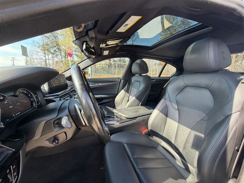 Used 2018 BMW 530i xDrive image 18