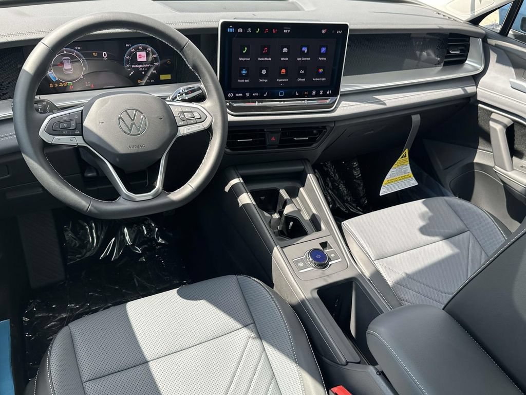 New 2026 Volkswagen Tiguan SE AWD/4WD image 9