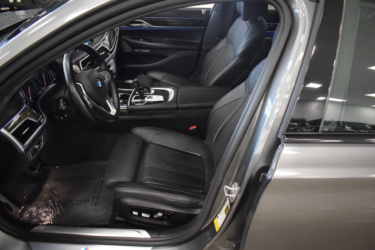Used 2018 BMW 750i image 50