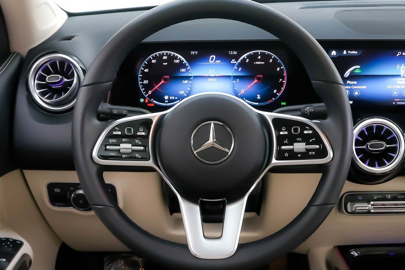 Used 2023 Mercedes-Benz GLB 250 image 17