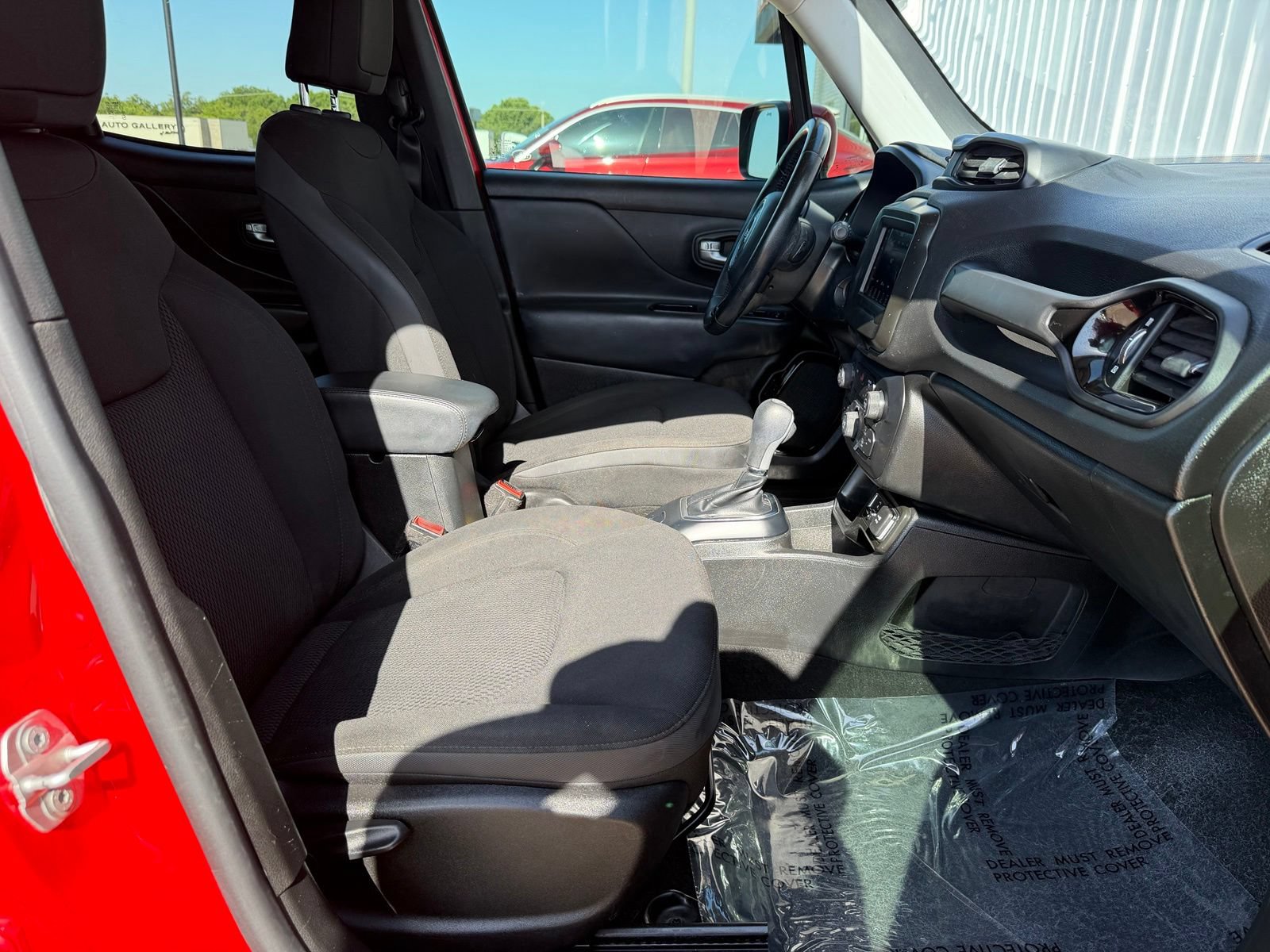 Used 2018 Jeep Renegade Altitude w/ Popular Equipment Group FWD image 26