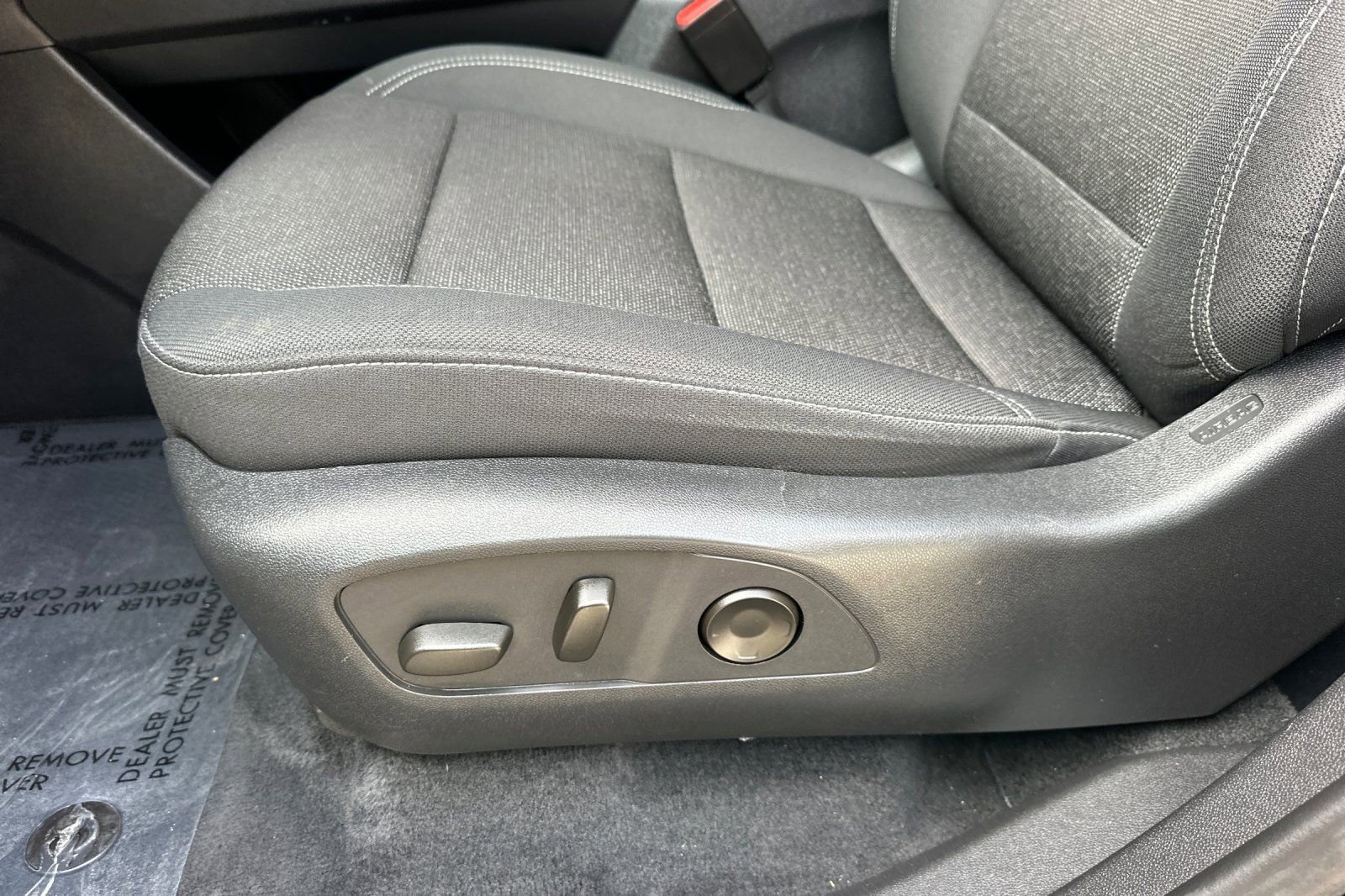 Used 2024 Chevrolet Traverse LT image 13