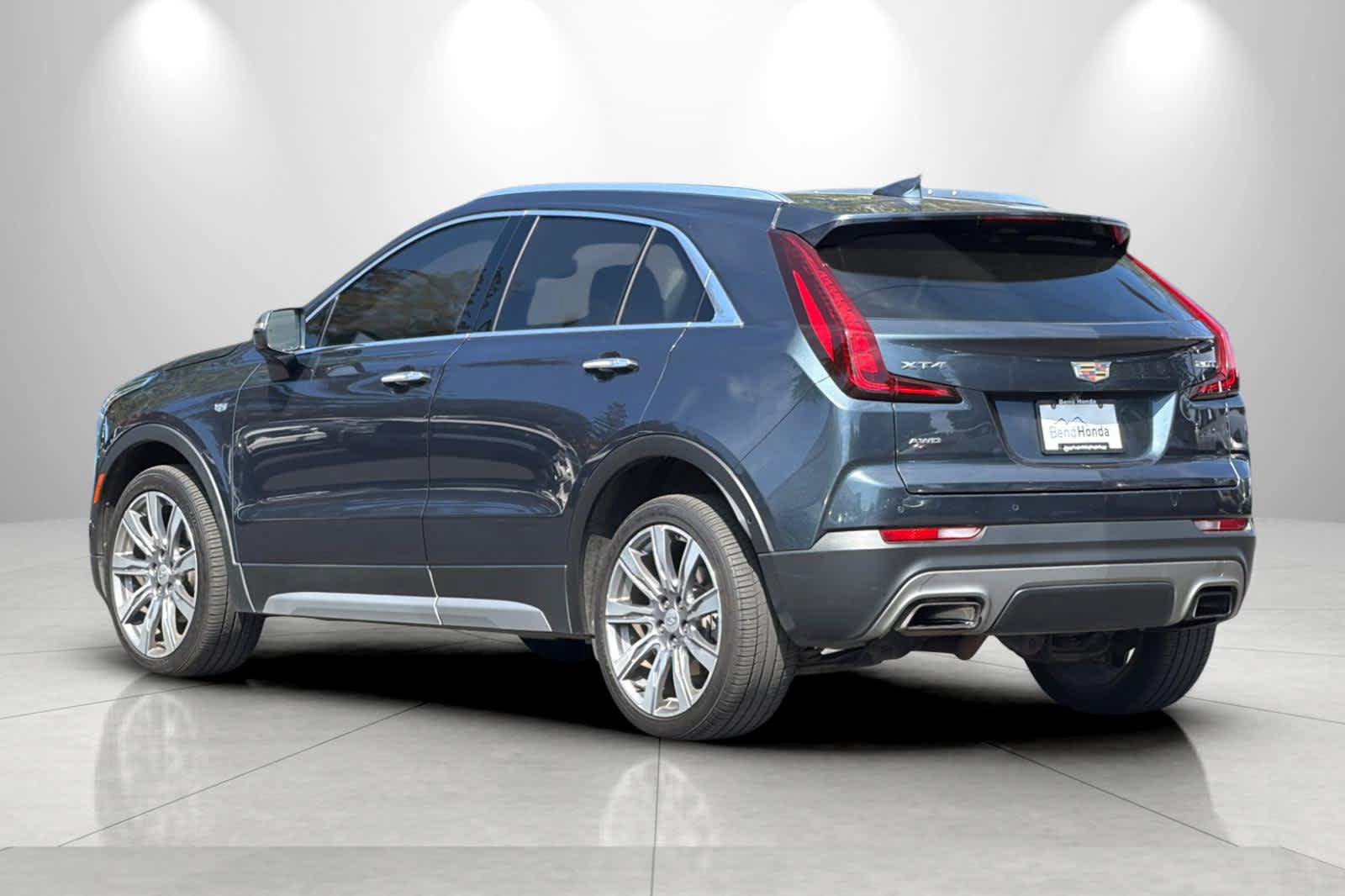 Used 2019 Cadillac XT4 Premium Luxury w/ Enhanced Visibility Package AWD/4WD image 6