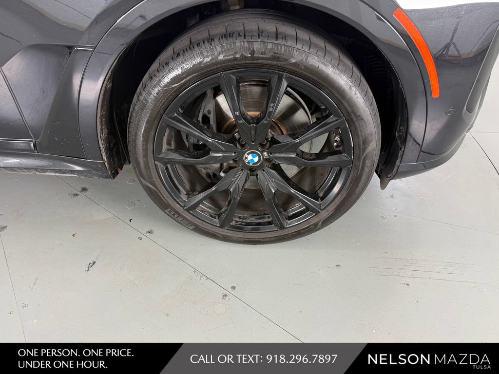 Used 2025 BMW X7 M60i AWD/4WD image 14