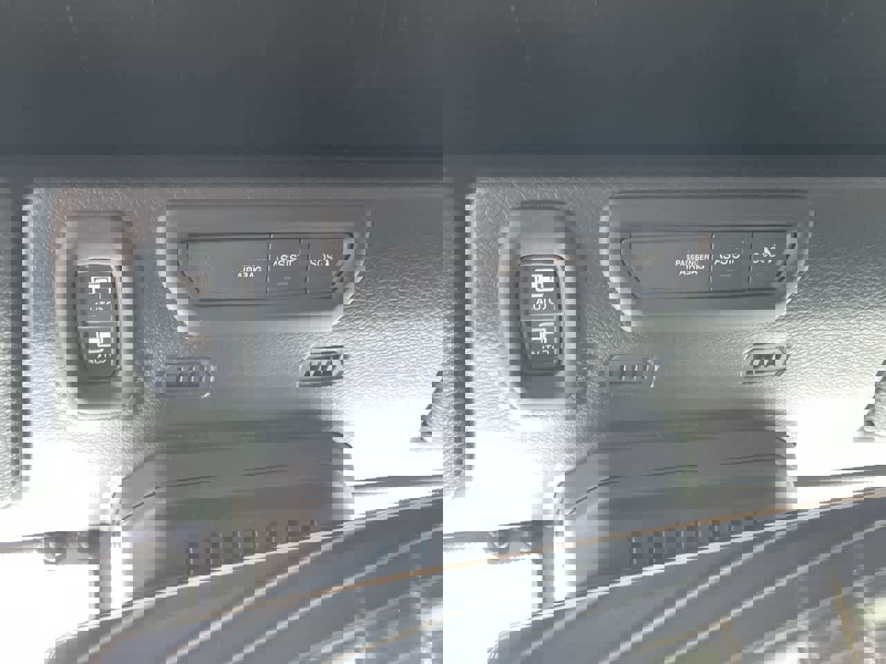 Used 2021 Jeep Wrangler Unlimited Rubicon w/ Trailer Tow Package image 31