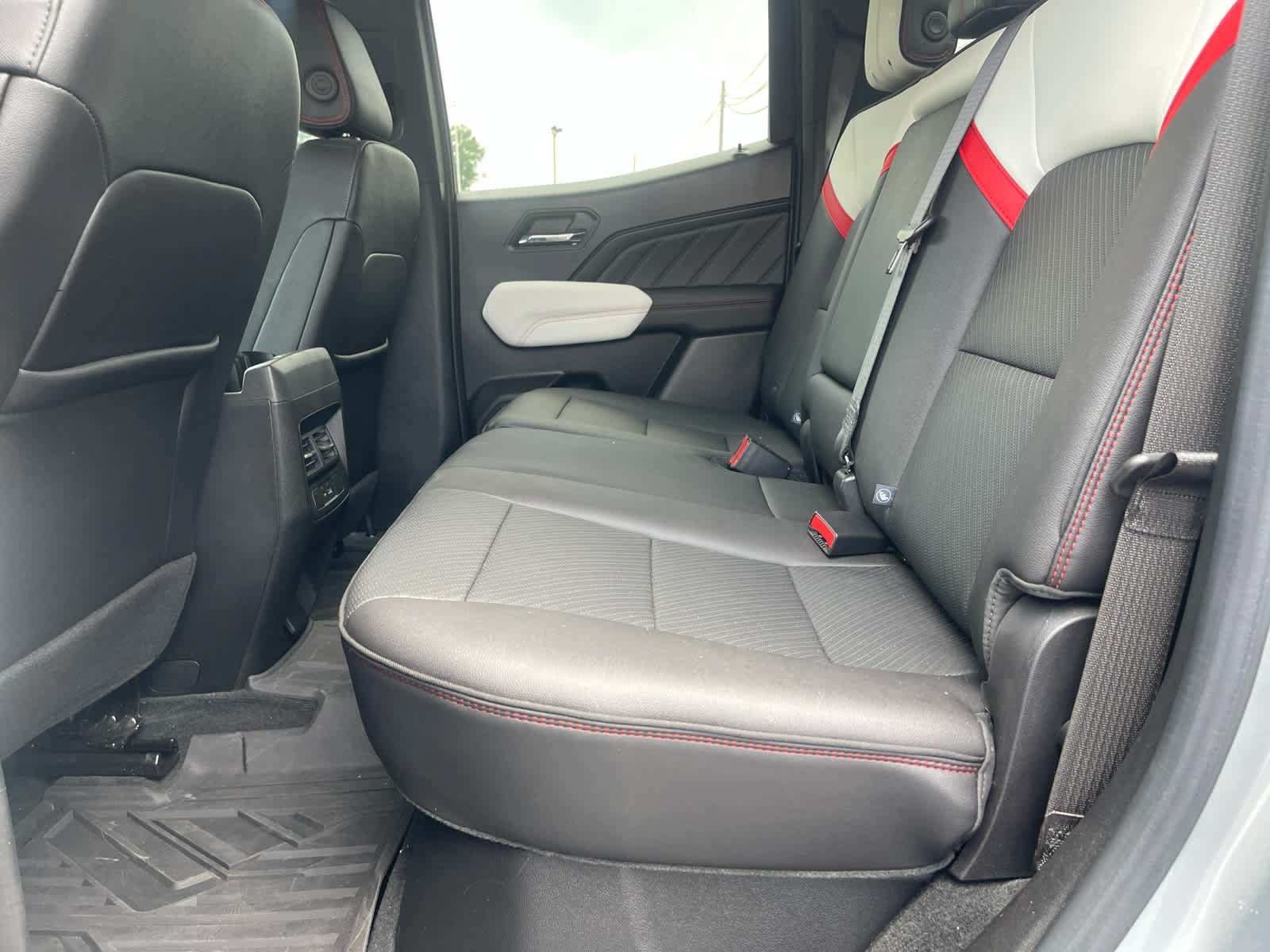 Used 2023 GMC Canyon AT4X AWD/4WD image 27