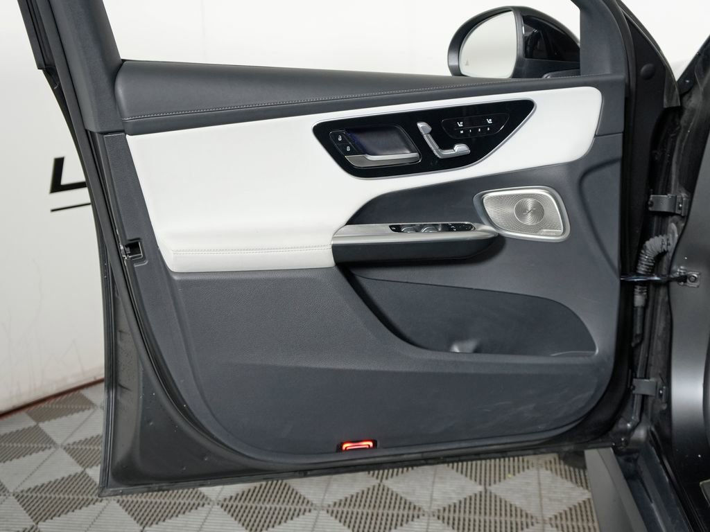 Certified 2024 Mercedes-Benz GLC 300 4MATIC image 23