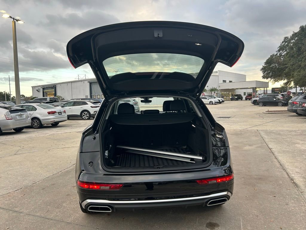Used 2023 Audi Q5 2.0T Premium w/ Convenience Package image 43
