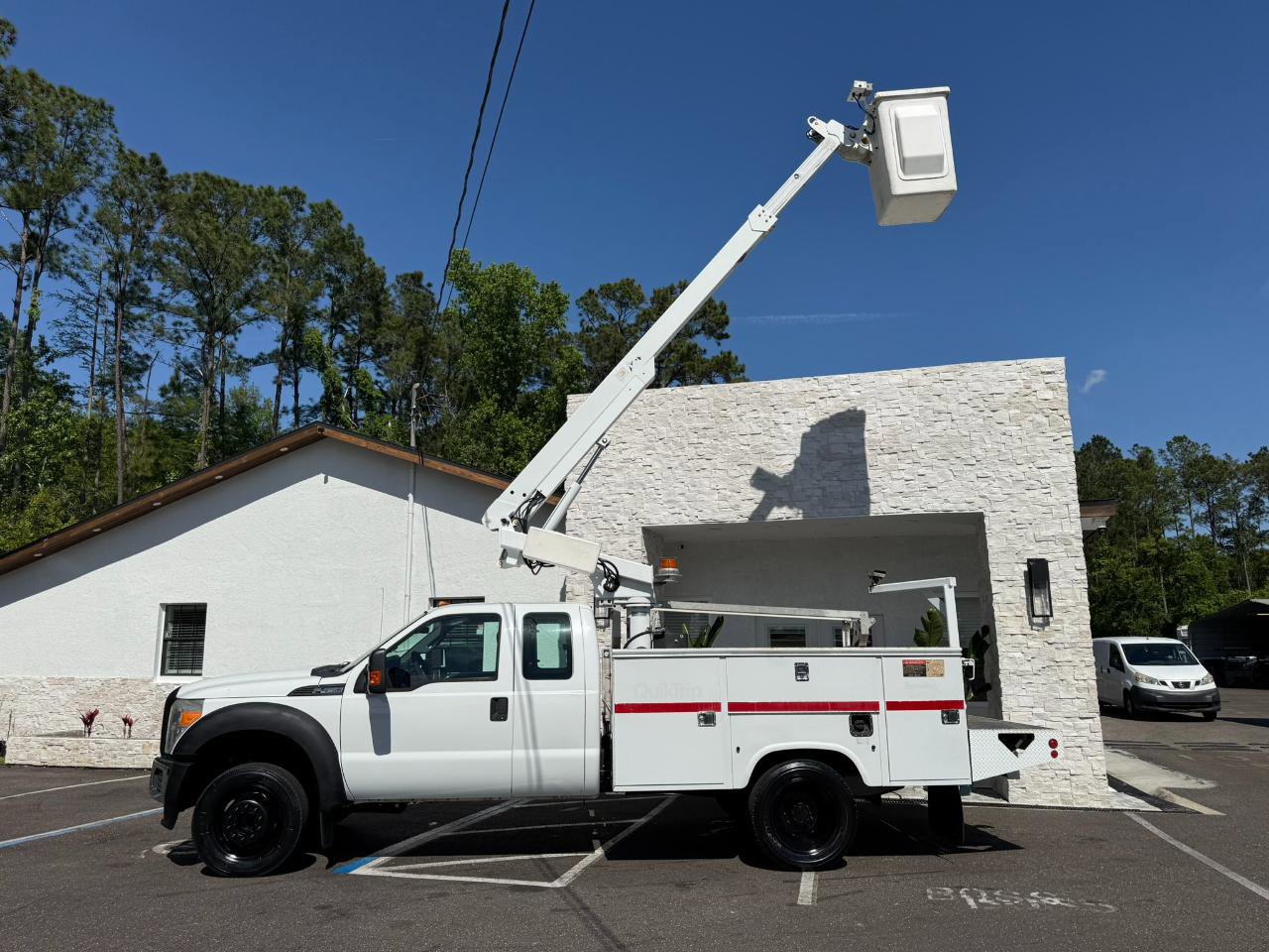 Used 2014 Ford F450 XL w/ Power Equipment Group image 2