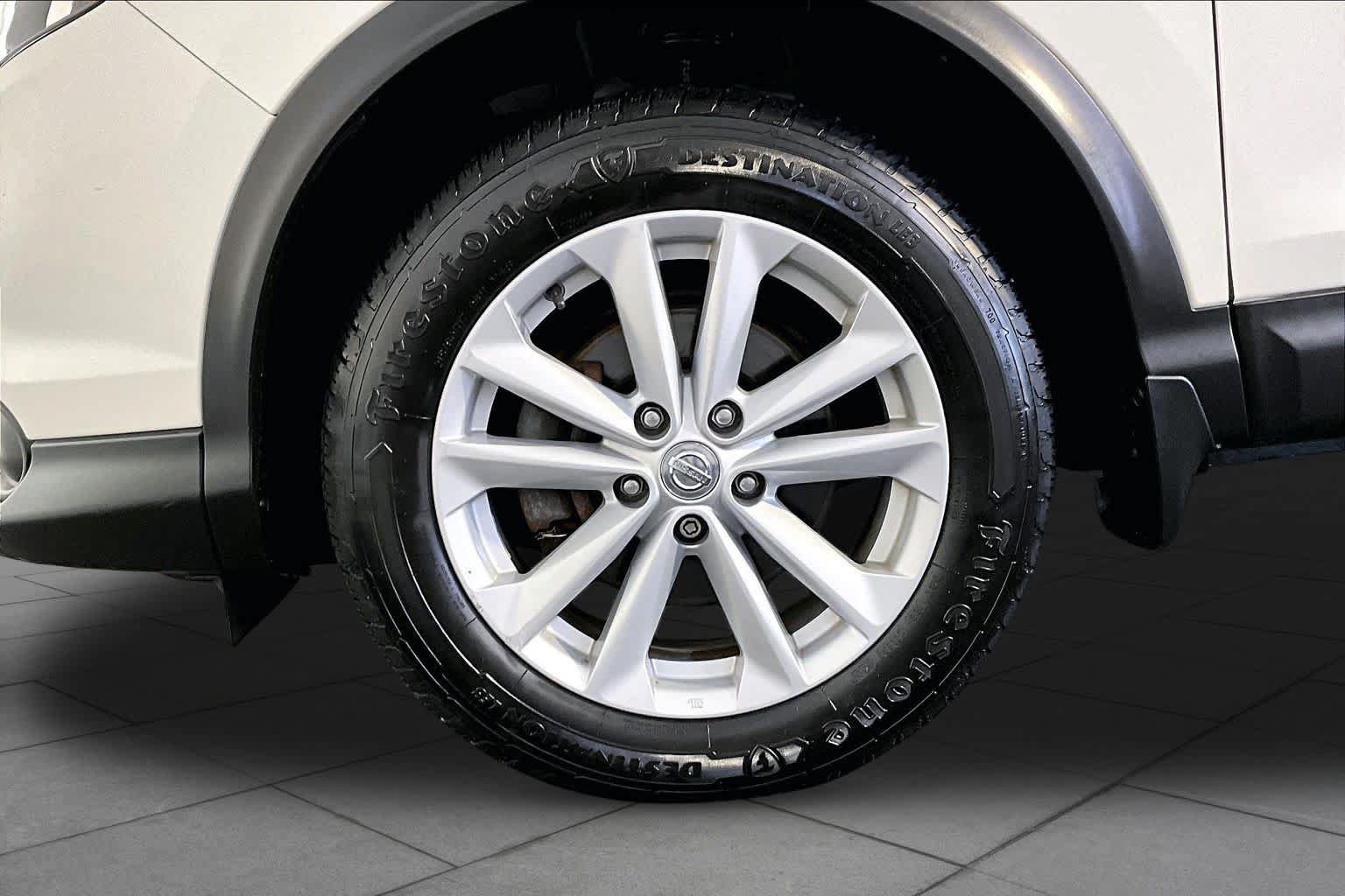 Used 2017 Nissan Rogue Sport SV AWD/4WD image 11