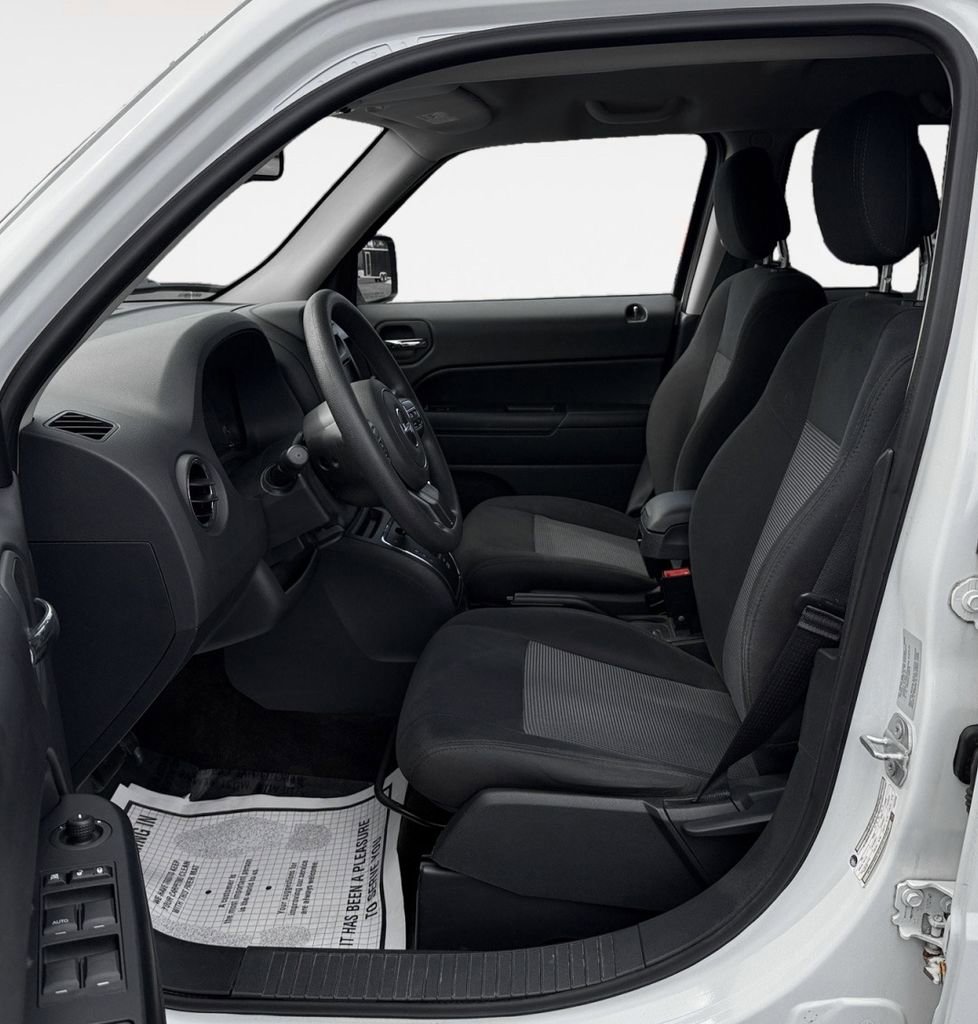 Used 2015 Jeep Patriot Sport w/ Power Value Group FWD image 12