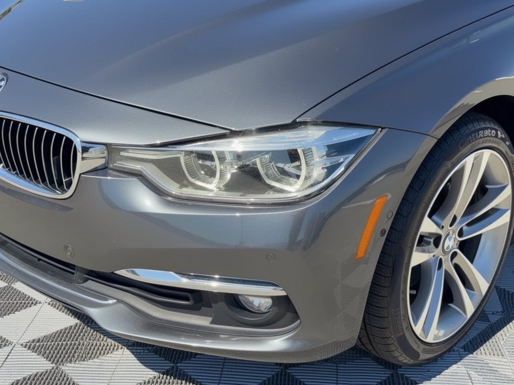 Used 2018 BMW 328d Sedan w/ Executive Package RWD image 12
