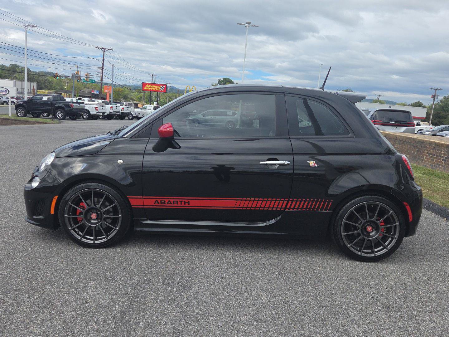 Used 2012 FIAT 500 Abarth w/ Safety & Convenience Pkg FWD image 7