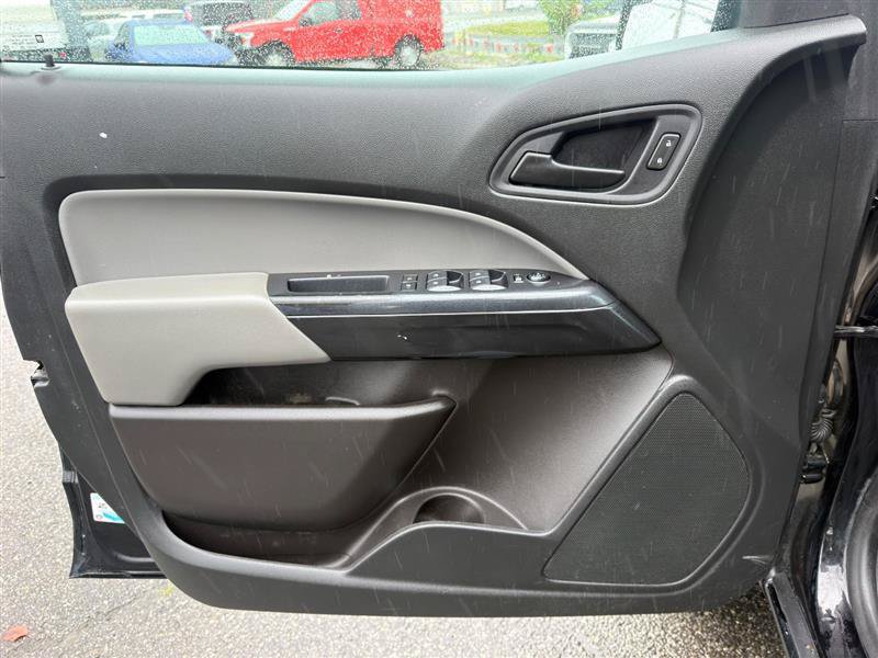 Used 2022 Chevrolet Colorado W/T AWD/4WD image 9
