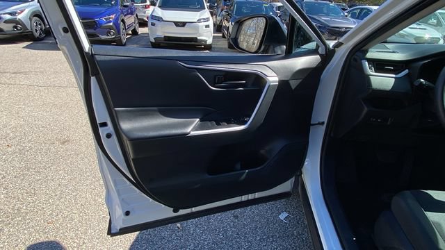Used 2024 Toyota RAV4 LE AWD/4WD image 15