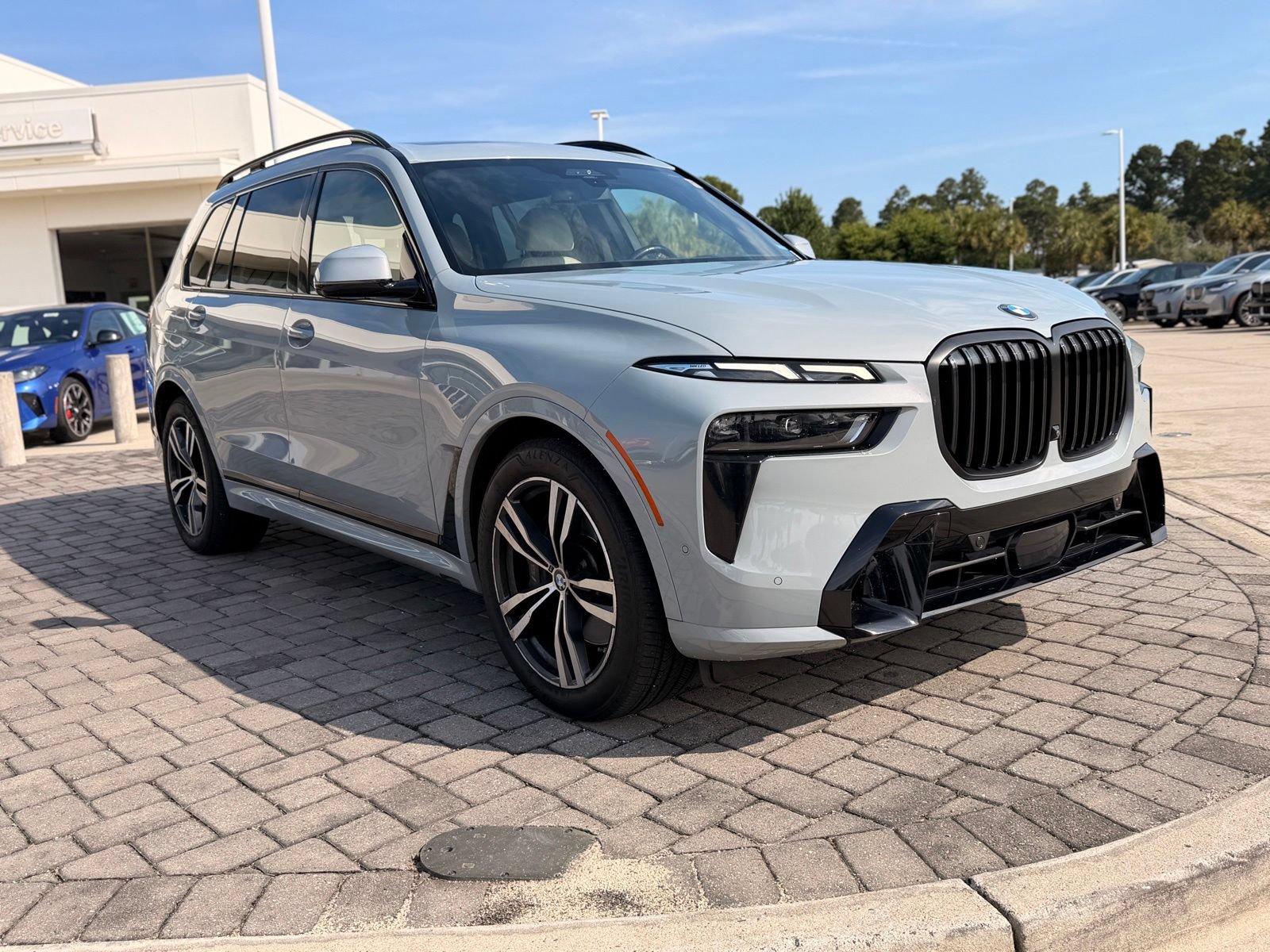 Used 2024 BMW X7 xDrive40i w/ Executive Package AWD/4WD image 7