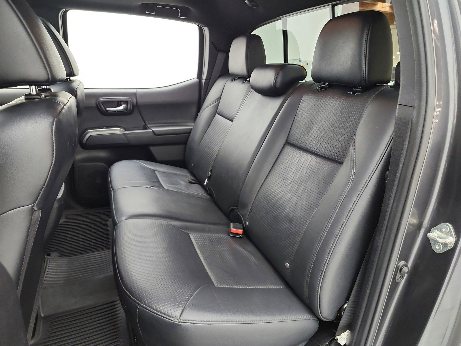 Used 2019 Toyota Tacoma Limited AWD/4WD image 15