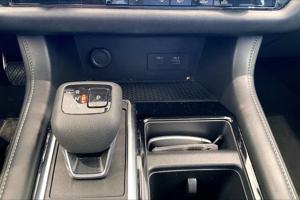 Used 2025 Nissan Pathfinder SV AWD/4WD image 30