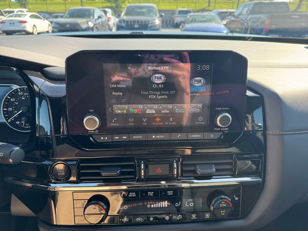 Used 2025 Nissan Pathfinder Rock Creek AWD/4WD image 9