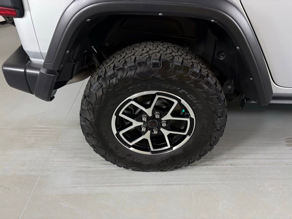Used 2024 Jeep Wrangler Unlimited Rubicon AWD/4WD image 13