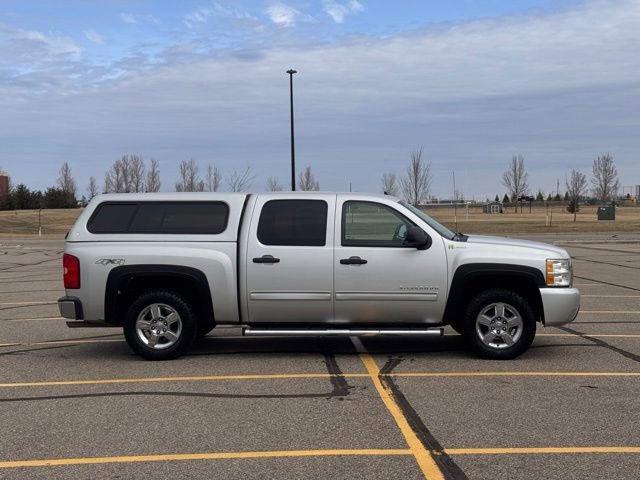 Used 2010 Chevrolet Silverado 1500 4x4 Crew Cab Hybrid image 2
