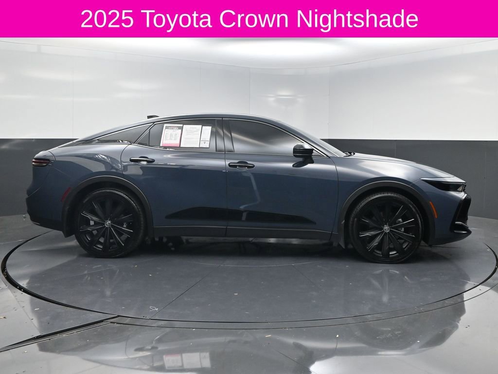 Used 2025 Toyota Crown Nightshade image 4